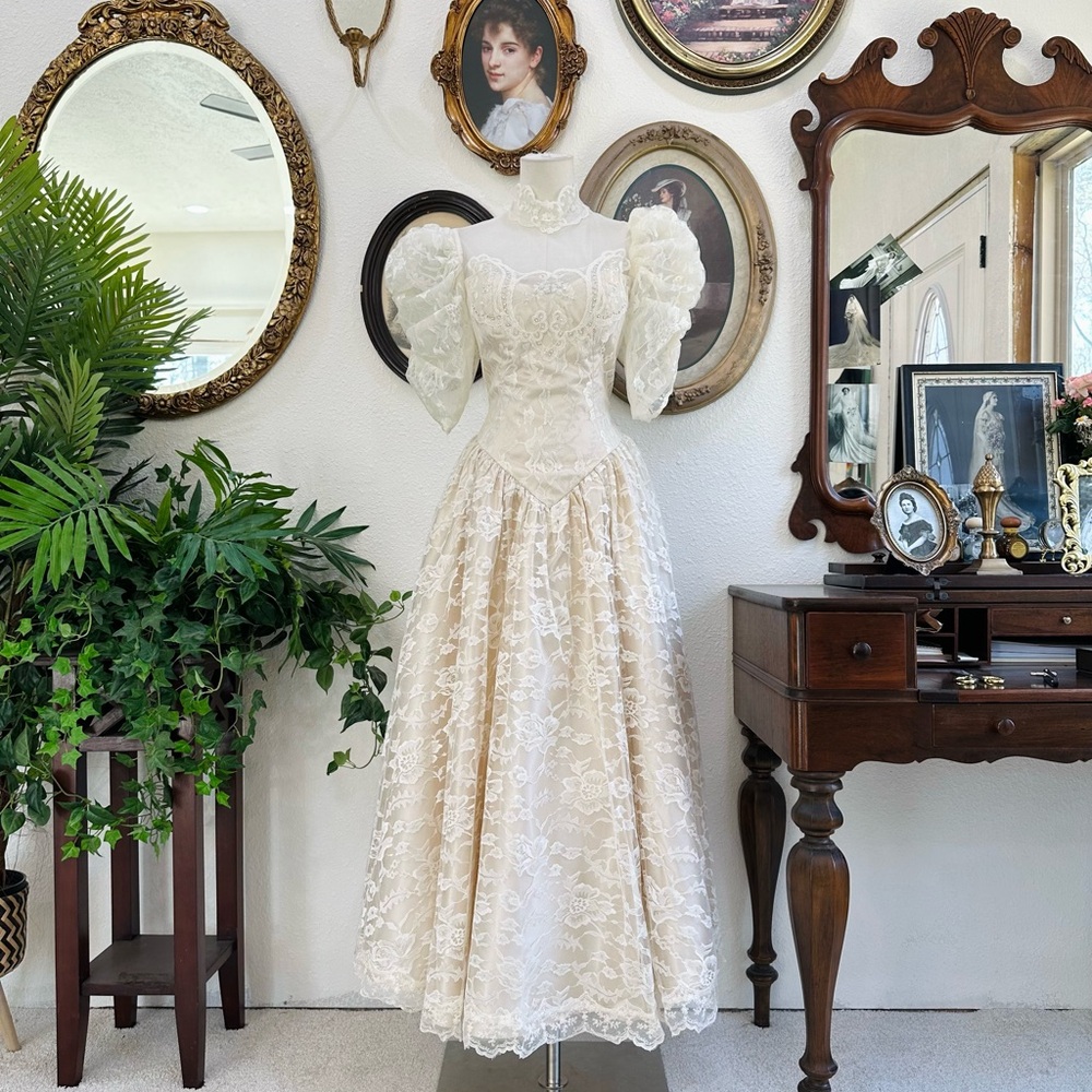 Barbara Ivory Lace Wedding Gown